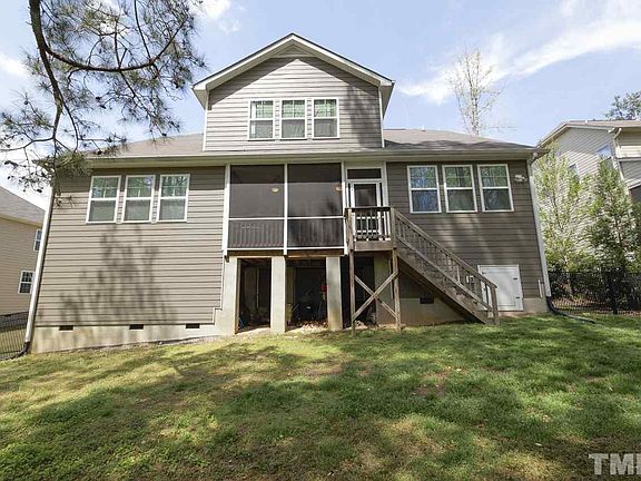 3rd image of 83 Somers Ln
