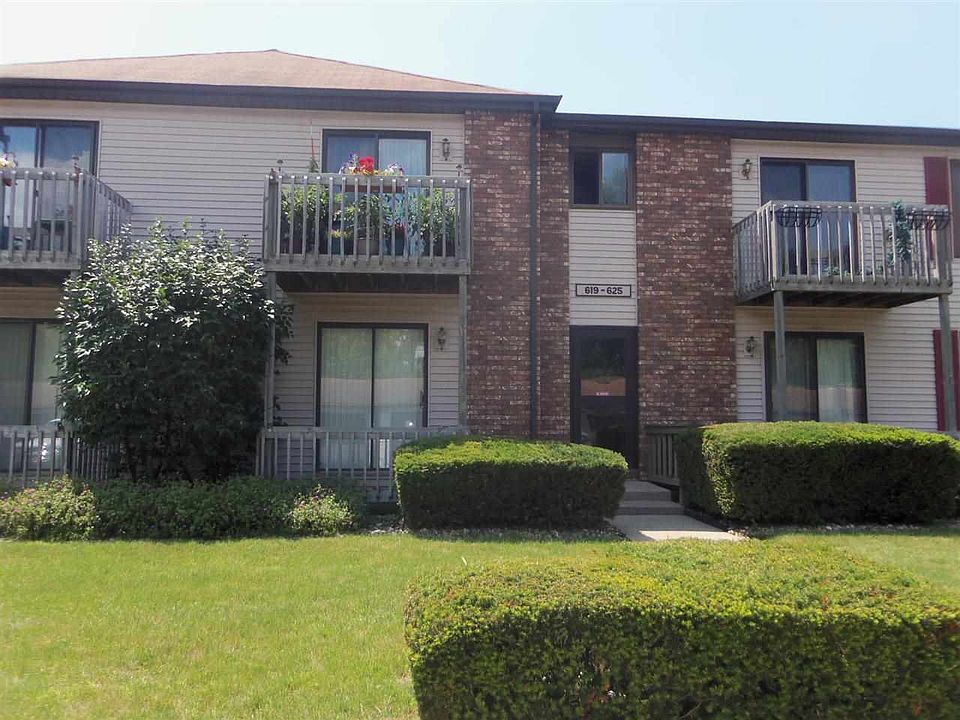 2nd image of 619 Clarinet Blvd E #619