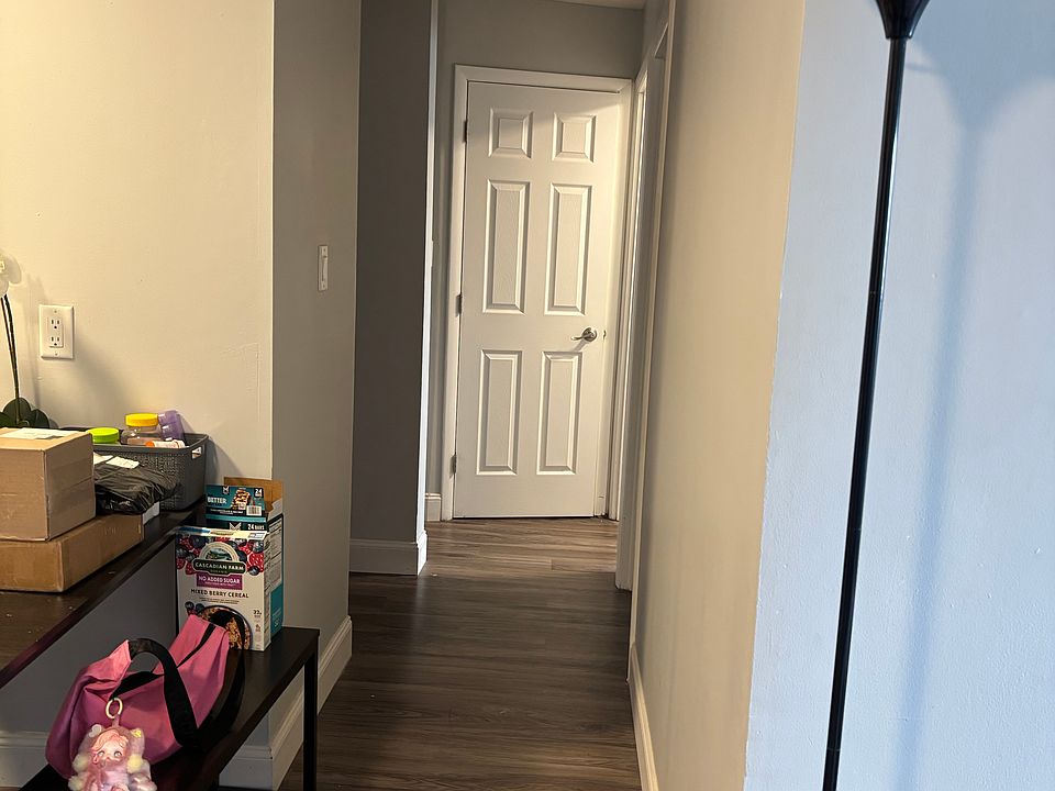 1st image of 728-364 W Lane Ave #537