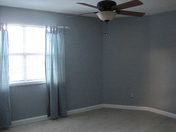 5th image of 1728 W Abingdon Dr APT 301