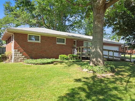 3rd image of 2125 Saint Michael Ct N