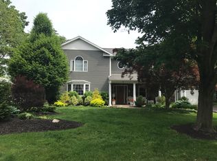 32 High St, Ramsey, NJ 07446