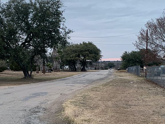 5th image of 133 County Road 4636