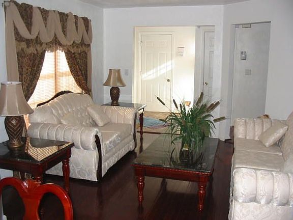 5th image of 304 Peachwood Ct