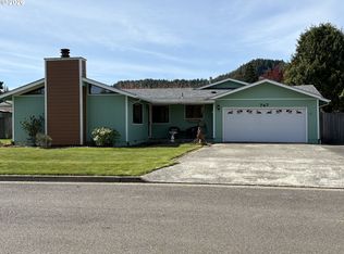 747 Evergreen Loop, Reedsport, OR