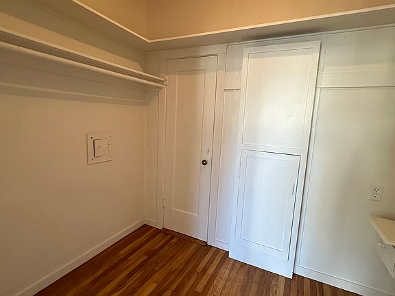 3rd image of 2055 California St APT 402