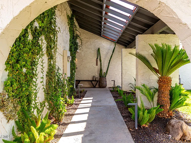 5724 N Scottsdale Rd — Photo 5