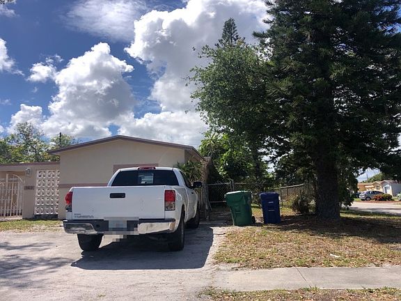 2nd image of 3412 Nassau Dr