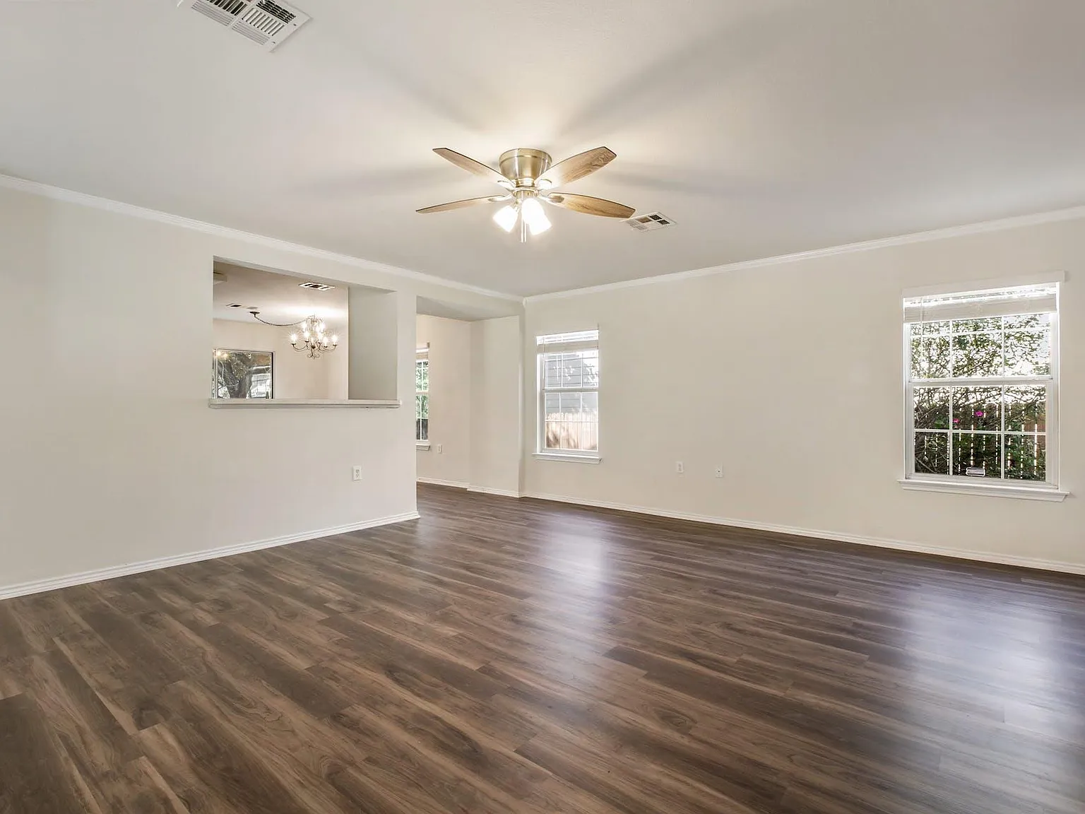 3 bed, 2.0 bath, 1566 sqft, $1,750 — Photo 4