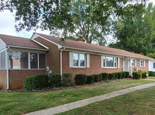 6 Mahan Rd, Farmville, VA 23901