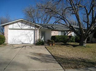 903 Candlewick St, Arlington, TX 76014