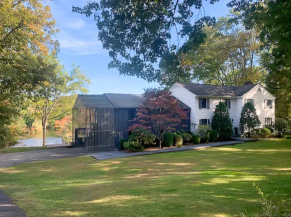 83 Burning Tree Rd, Greenwich, CT 06830