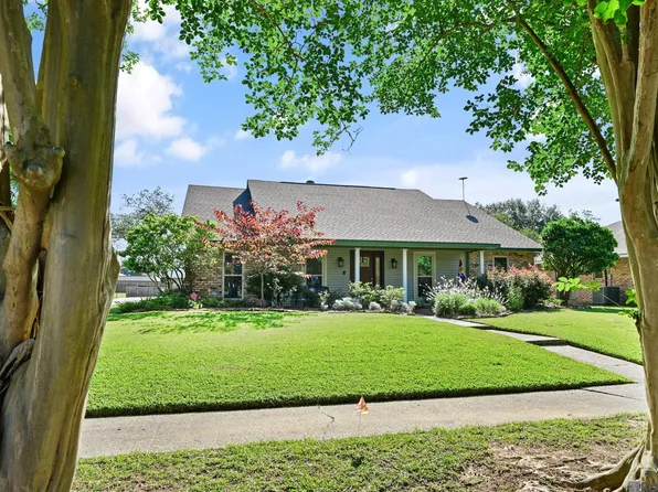 9979 Hackberry Dr, Baton Rouge, LA 70809