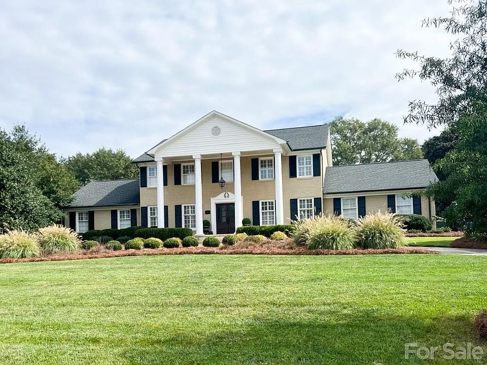 1st image of 2680 Claxton Dr