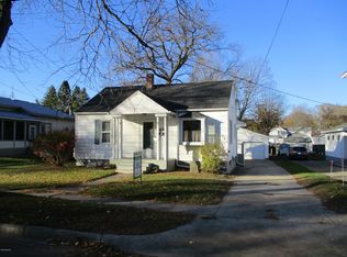 416 W Grove St, Greenville, MI 48838