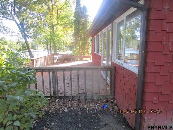 5th image of 90 Westside Dr