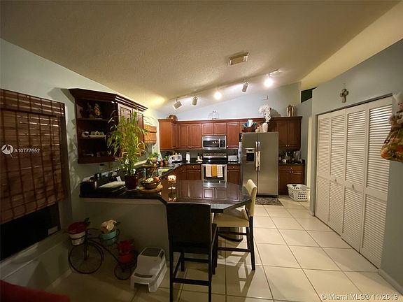 5th image of 16557 NW 7th St
