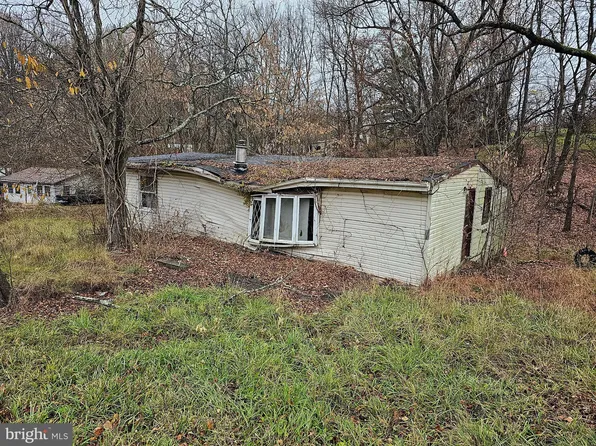 5512 Woodville Rd, Mount Airy, MD 21771