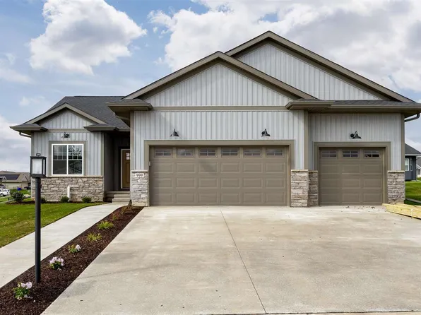 999 Thomas Cir, Tiffin, IA 52340