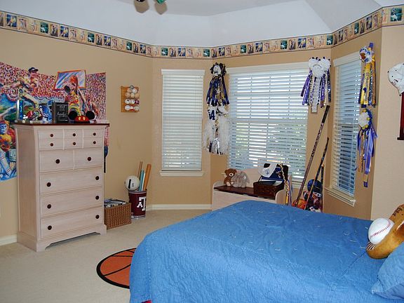 4th image of 804 Stillwater Ct
