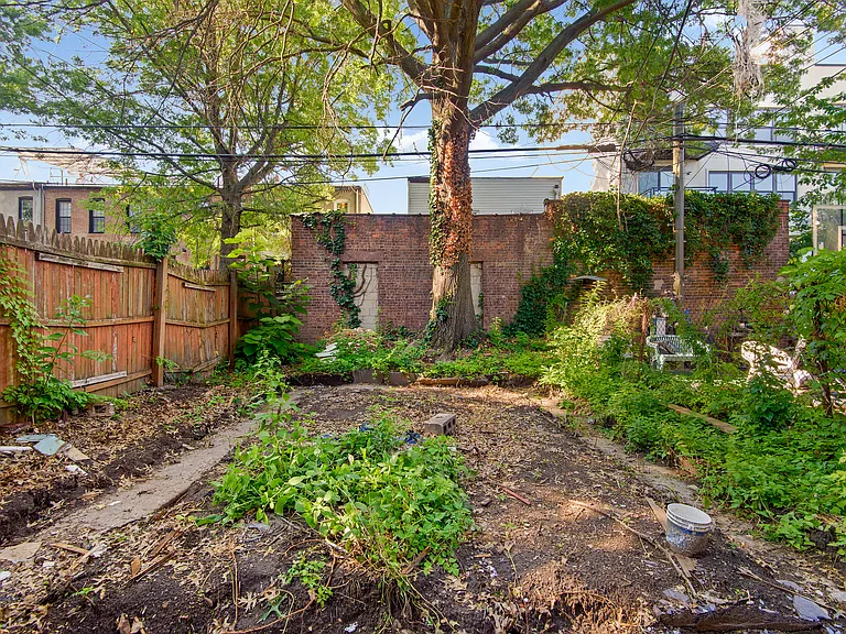 759 Jefferson Ave #1 — Photo 6