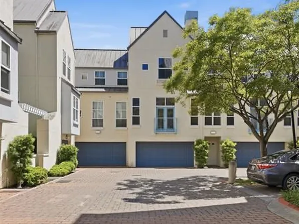 213 Town Green Ln, Foster City, CA 94404