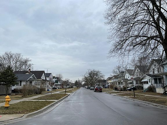 4th image of 459 Riverview Ave