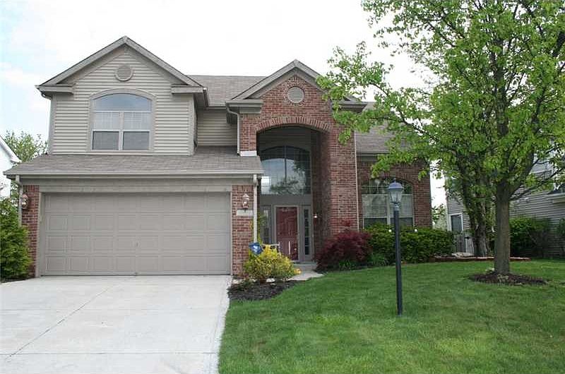 .. Welcome to 10325 Lakeland Drive!