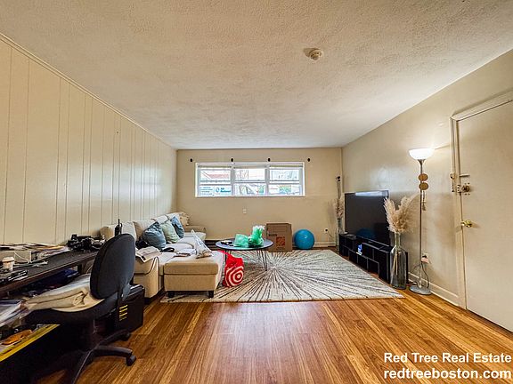 4th image of 11 Hodges Ave APT 4