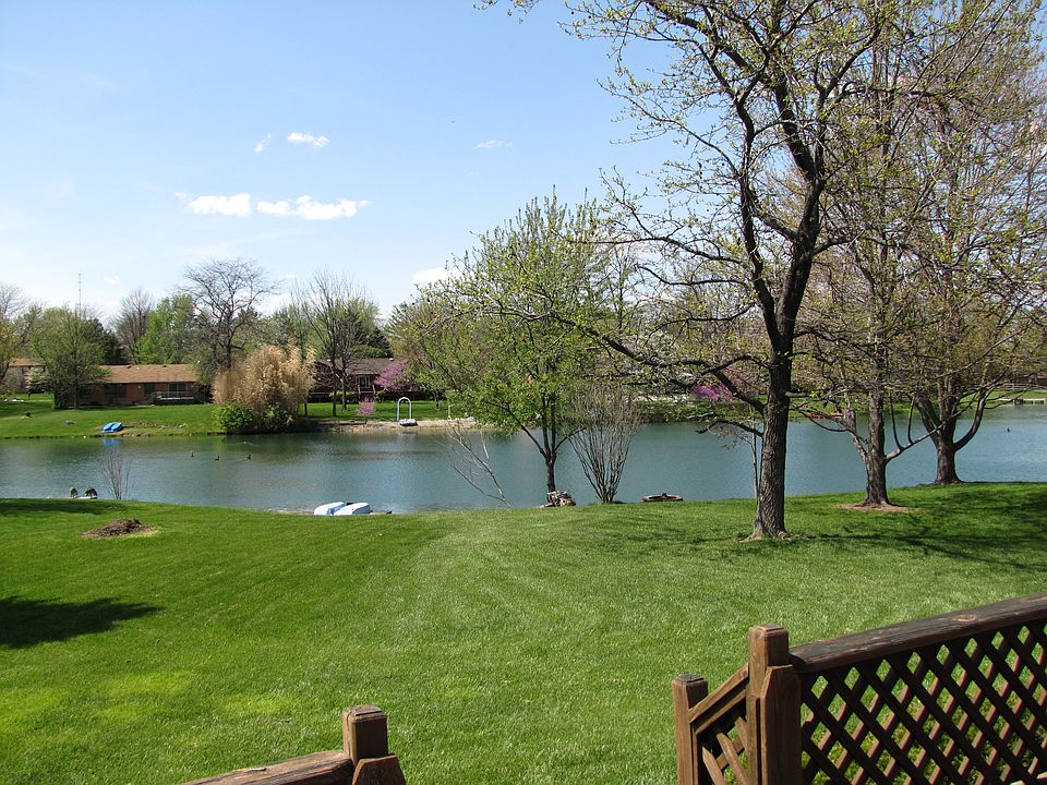 2nd image of 8215 Lakeshore Dr