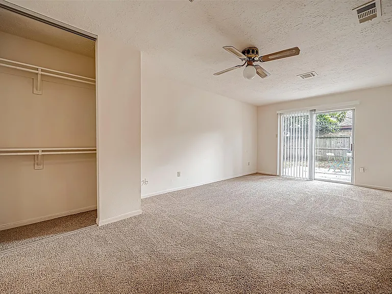 10607 Silkwood Dr — Photo 33