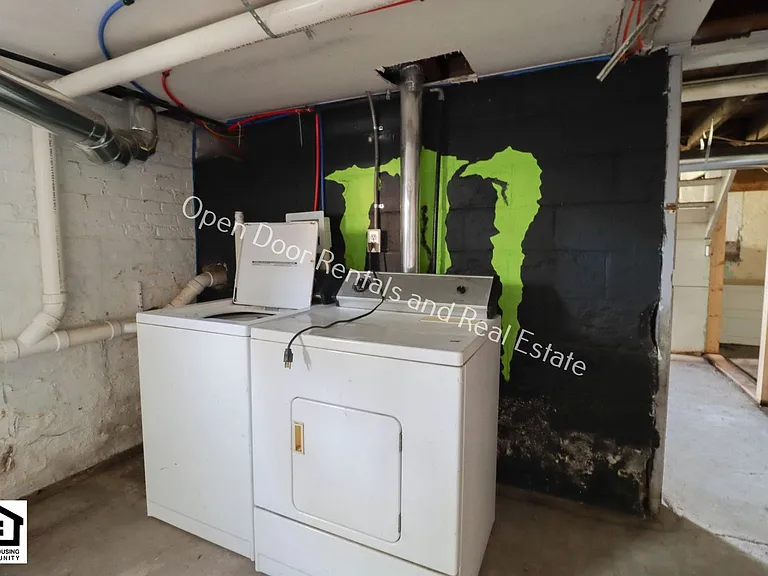302 S Walsh St — Photo 11