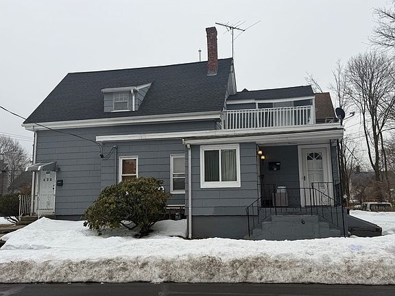 3rd image of 436 Pleasant St