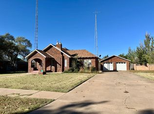 317 N Armstrong Ave, Tulia, TX 79088