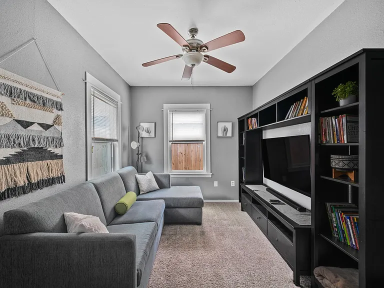 16 Delmar St #A — Photo 2