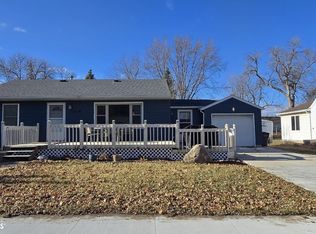 204 S Grant St, Lake Mills, IA 50450