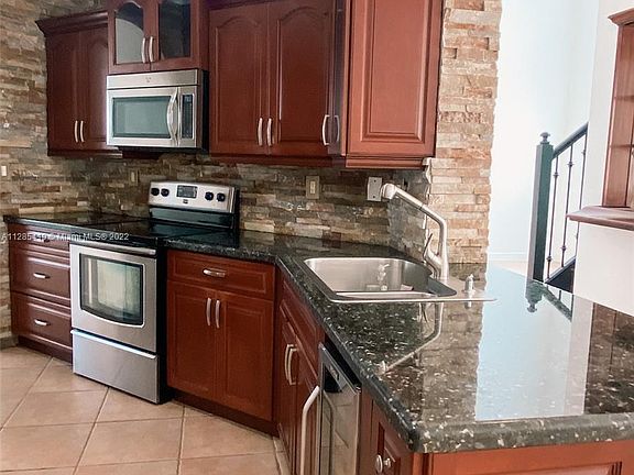 4th image of 11032 NW 48th Ln #0