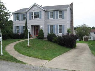 43 Roseanne Cir, Irwin, PA