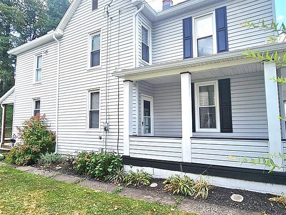 3rd image of 225 Barron Ave