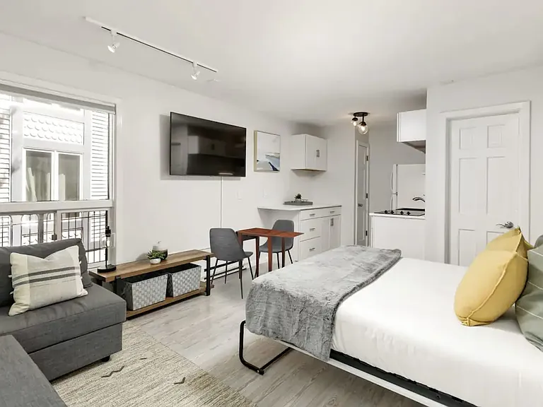 900 E Hopkins Ave #5 — Photo 7