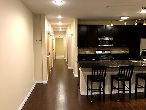 5th image of 2234 W Madison St Unit 302