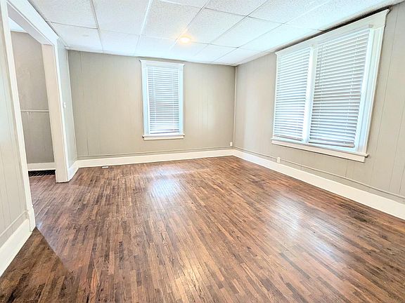 5th image of 206 W 13th Ave