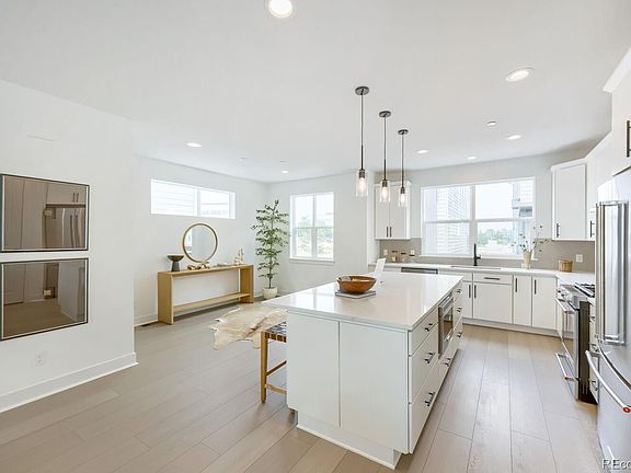 5th image of 10988 E Geddes Place