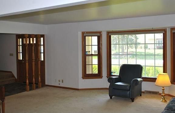 Spacious living room