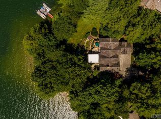 244 Stillpoint Ln, Glenville, NC 28736