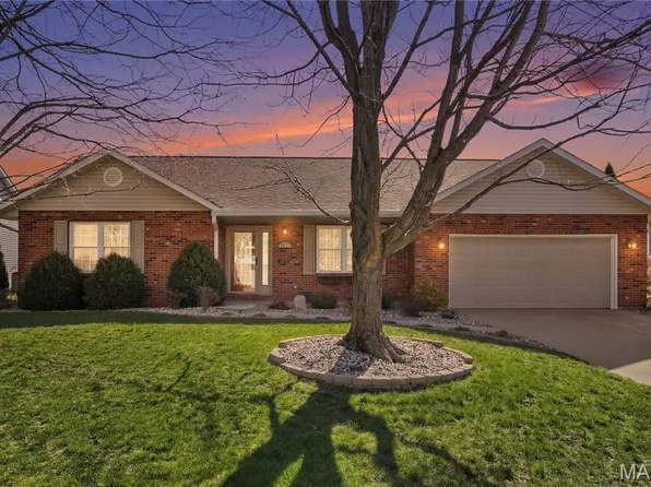 1005 Bradington Ct, Columbia, IL 62236