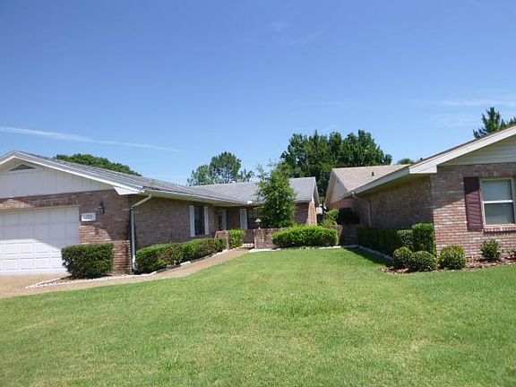2nd image of 379 Troon Ct