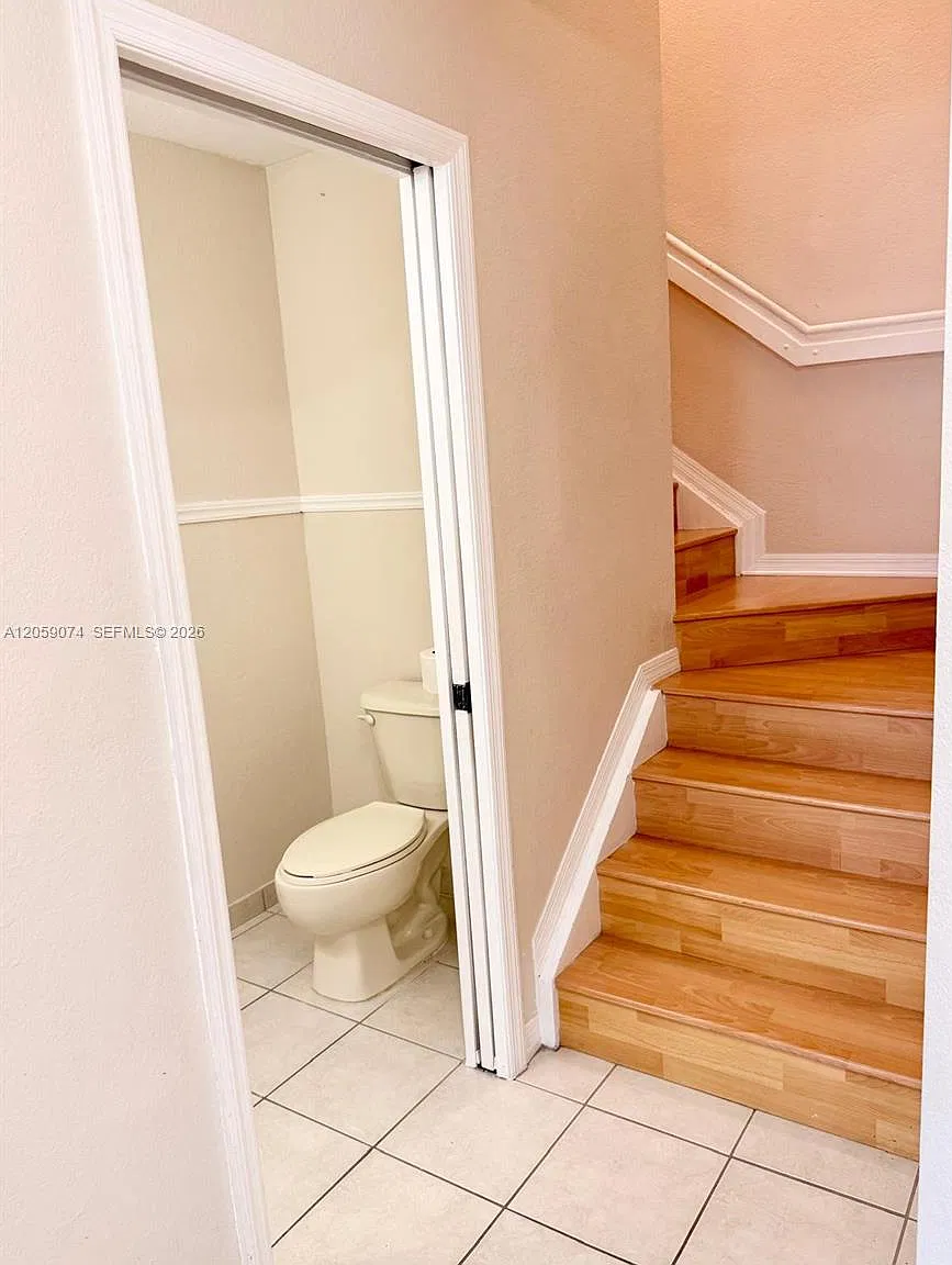 2 bed, 2.5 bath, 1206 sqft, $2,400 — Photo 4
