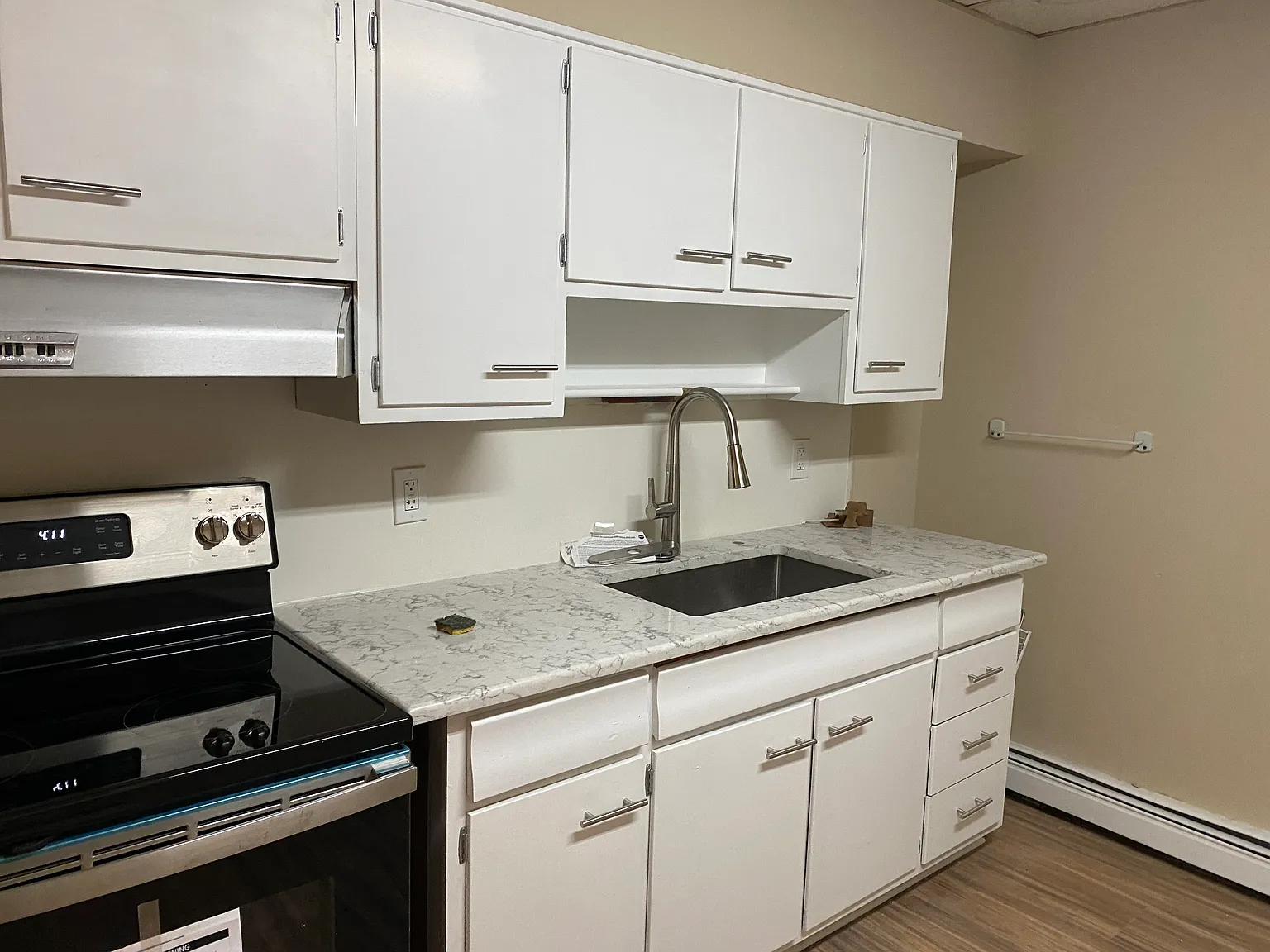3 bed, 1300 sqft, $1,850 — Photo 2
