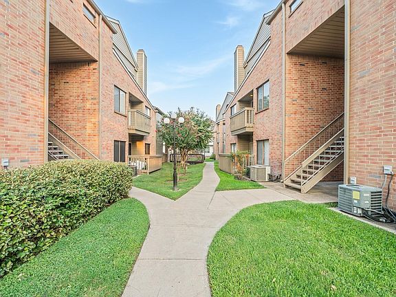 5th image of 2023 Gentryside Dr APT 204